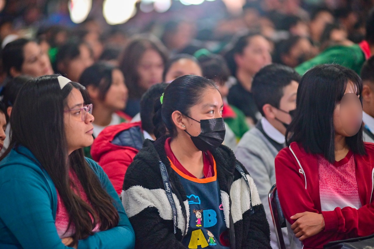 Con ponencia, gobierno de Huamantla da a 3 mil estudiantes herramientas para su ciberseguridad